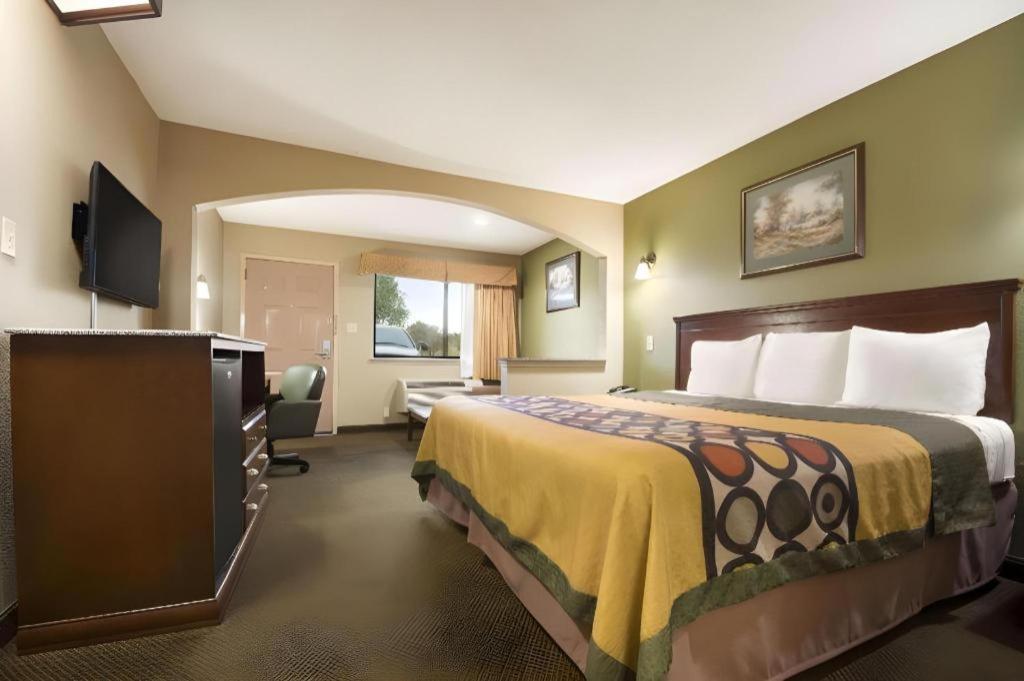 מלון Super 8 By Wyndham Baton Rouge/I-12 מראה חיצוני תמונה